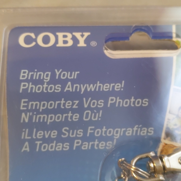 Coby Digital Photo Keychain - Picture 4 of 6